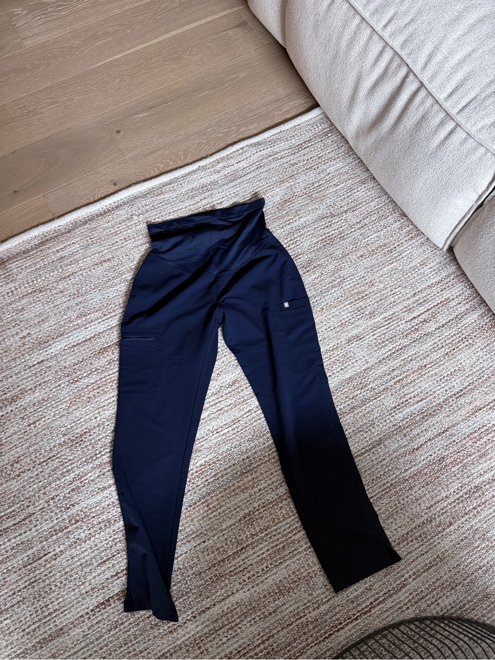 Women’s FIGS Maternity Scrub Pants- Size Small Navy